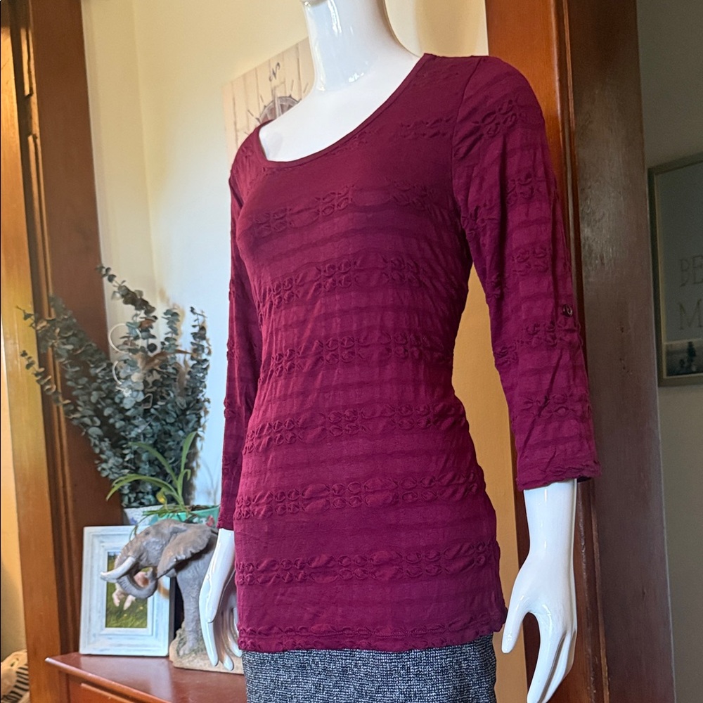 NWT northern reflections size small Elegant Burgundy Lace Women's Top